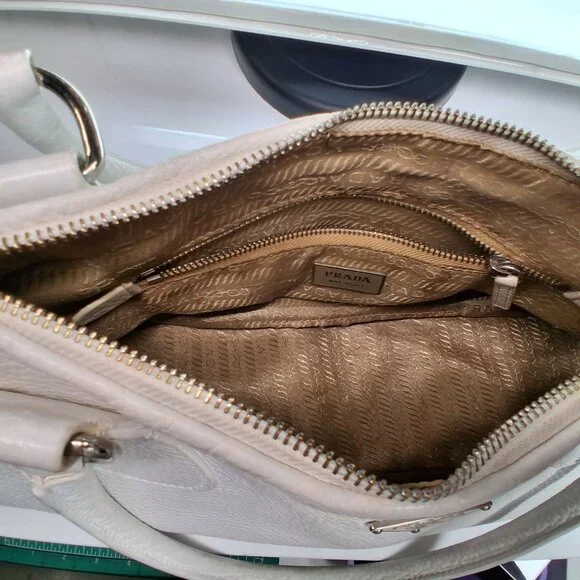 Vintage Prada Hobo Handbag Pebbled White Leather Medium Size - Picture 12 of 14